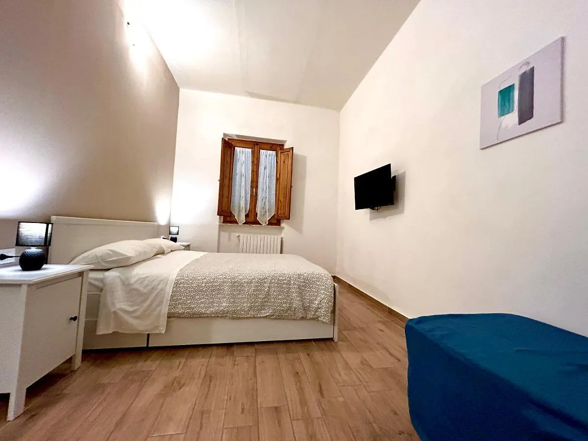 Apartment Nel Centro Della Citta Pistoia 3*,