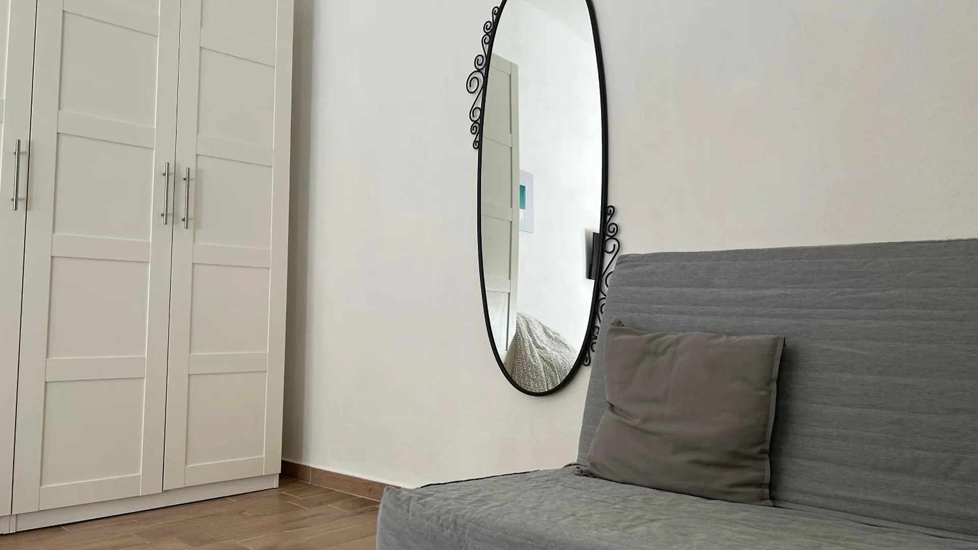 Apartment Nel Centro Della Citta Pistoia 3*,